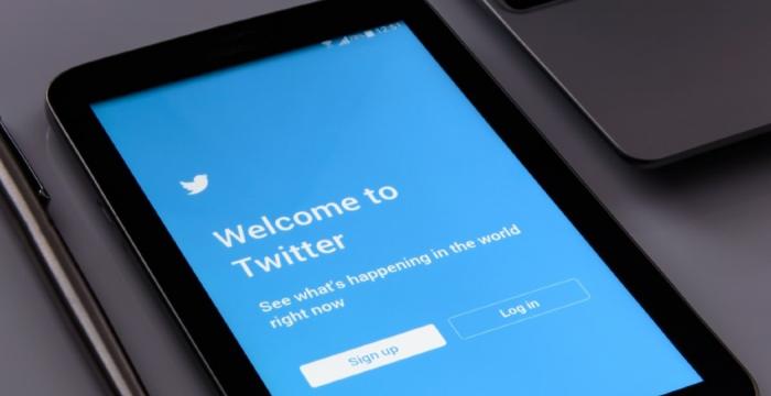 Электронные адреса более 200 млн пользователей Twitter оказались в сети 