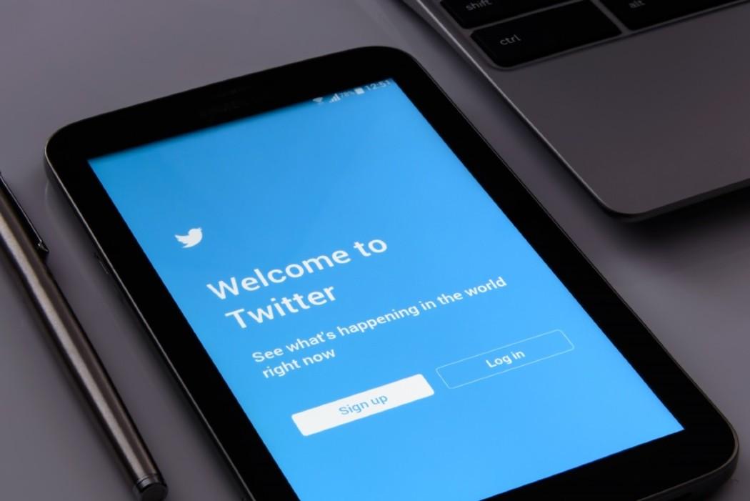 Электронные адреса более 200 млн пользователей Twitter оказались в сети 