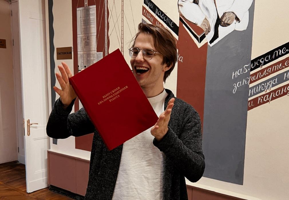 Российский студент защитил диплом, написанный нейросетью