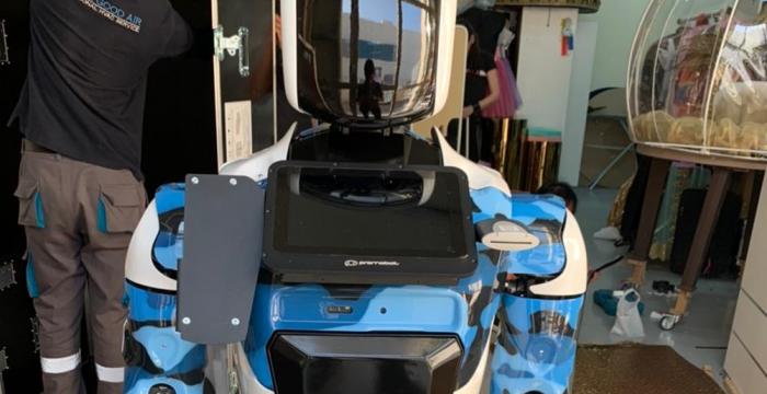 В отеле ОАЭ начал действовать робот-дворецкий от российской компании 